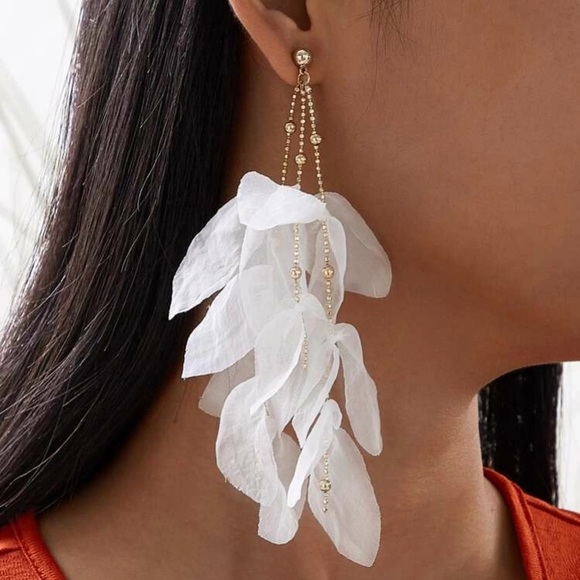 Mesh tassel earring - Picture 2 of 2